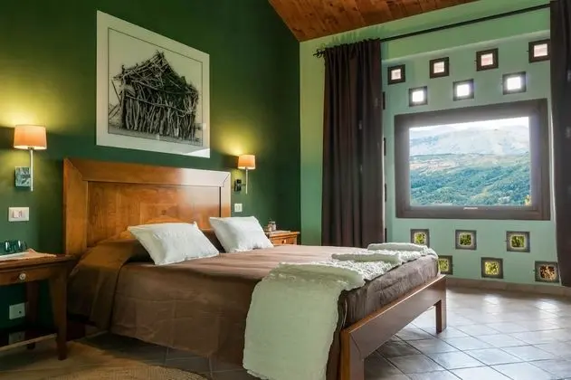 Standard Tek Büyük Yataklı Oda, Bahçe Manzaralı