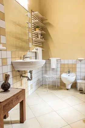 Standard Tek Büyük Yataklı Oda, Bahçe Manzaralı