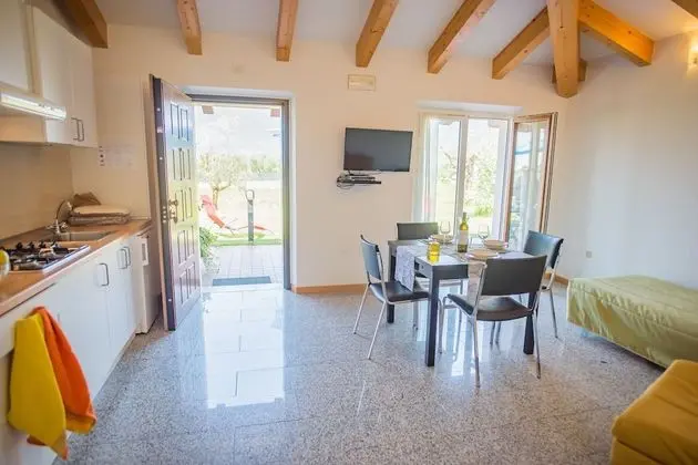 Apart Daire, 1 Büyük (Queen) Boy Yatak ve Çekyat