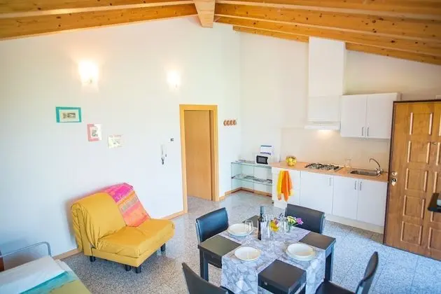 Apart Daire, 1 Büyük (Queen) Boy Yatak ve Çekyat, Bahçe Manzaralı