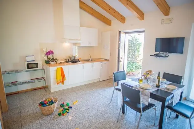 Apart Daire, 1 Büyük (Queen) Boy Yatak ve Çekyat, Bahçe Manzaralı