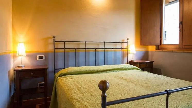 Comfort Tek Büyük Yataklı Oda, Özel Banyo, Bahçe Manzaralı