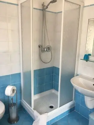 Dört Kişilik Oda, Özel Banyo