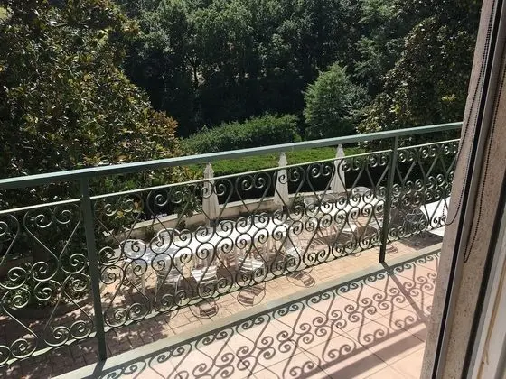 Üç Kişilik Oda, Balkon