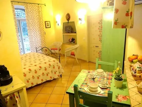 Traditional Üç Kişilik Oda, Sigara İçilmez