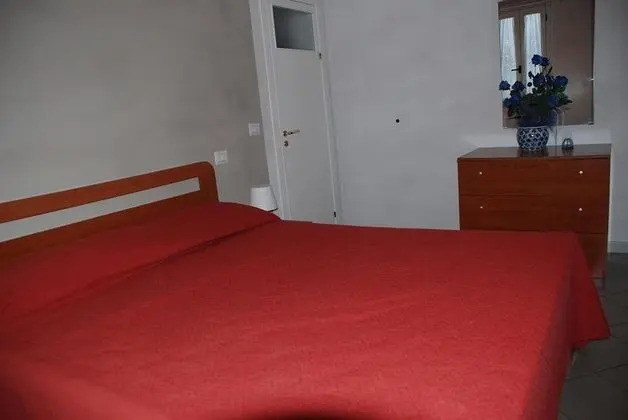 Üç Kişilik Oda, Bahçe Manzaralı