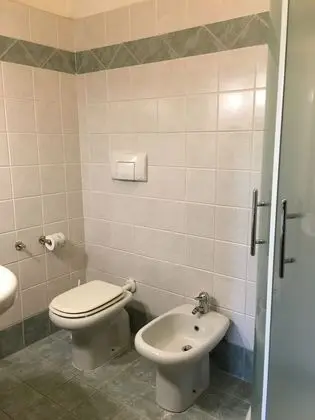 Standard Tek Büyük veya İki Ayrı Yataklı Oda, Bahçe Manzaralı