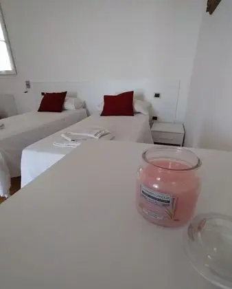 Üç Kişilik Oda