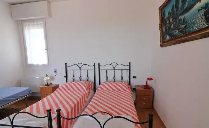 Üç Kişilik Oda