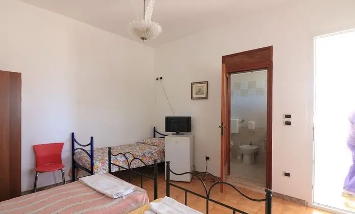 Üç Kişilik Oda