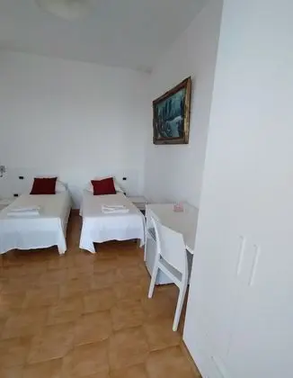 Üç Kişilik Oda