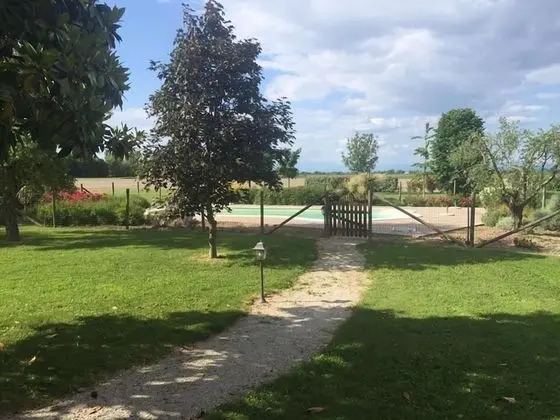 Stüdyo, Bahçe Manzaralı