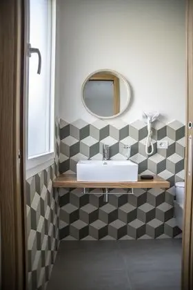 Üç Kişilik Oda, Birden Çok Yatak, Sigara İçilmez