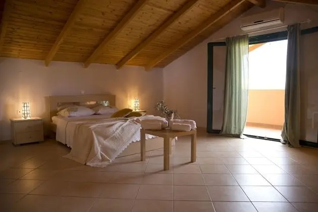 Ev, 4 Yatak Odası (Pomegranate)