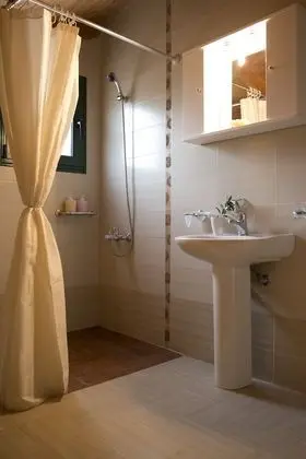 Ev, 4 Yatak Odası (Pomegranate)