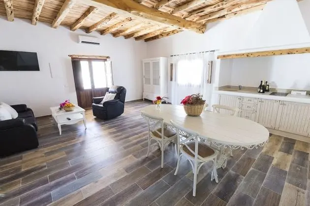 Villa, 2 Yatak Odası, Teras, Bahçeli