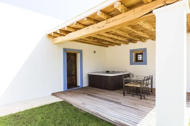 Villa, 2 Yatak Odası, Teras, Bahçeli
