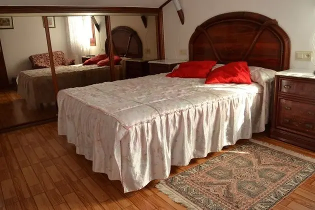 Tek Büyük Yataklı Oda, Ortak Banyo