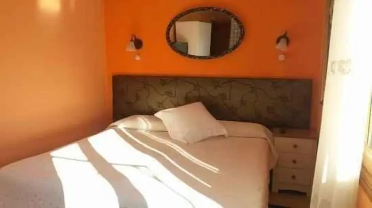 Tek Büyük veya İki Ayrı Yataklı Oda