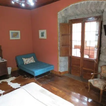 Tek Büyük Yataklı Oda, 1 Büyük (Queen) Boy Yatak ve Çekyat, Teras, Dağ Manzaralı