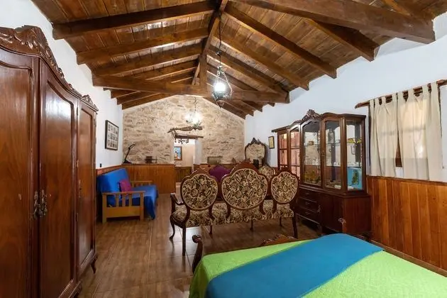 Basic Kır Evi (Injerto)