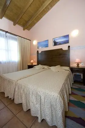 Tek Büyük Yataklı Oda, 2 Tek Kişilik Yatak