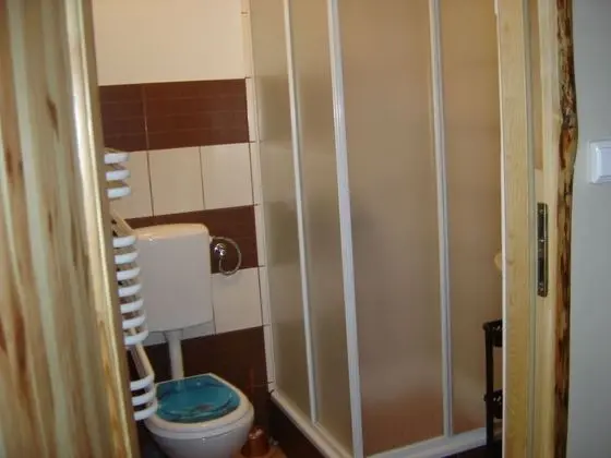 Dört Kişilik Oda, Özel Banyo