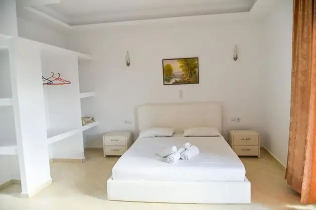 Üç Kişilik Oda
