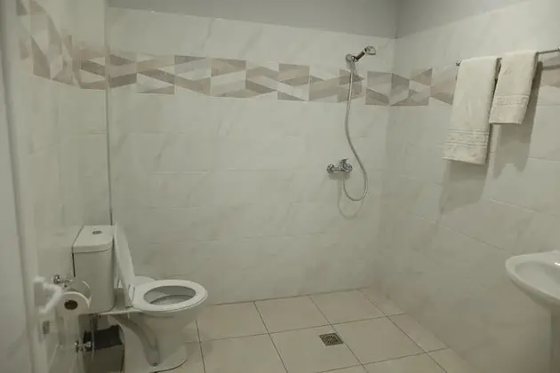 Üç Kişilik Oda