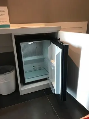 Tek Büyük Yataklı Oda, Havuz Manzaralı (3 adults)