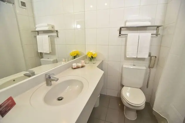 Tek Büyük Yataklı Oda, 2 Tek Kişilik Yatak