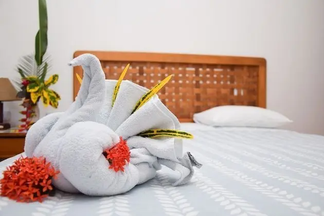 Tek Büyük Yataklı Oda, Havuz Manzaralı