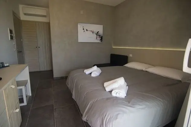 Classic Tek Büyük Yataklı Oda