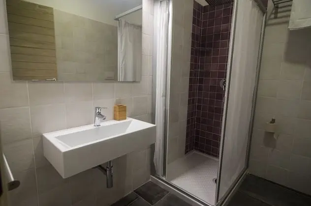 Classic Tek Büyük Yataklı Oda