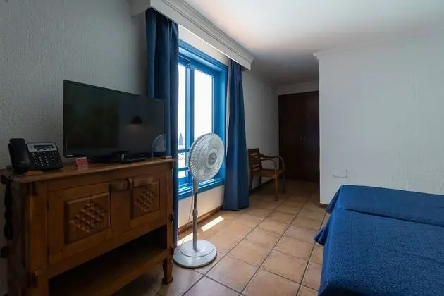 Stüdyo, Havuz Manzaralı