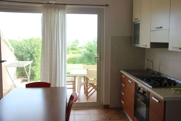 Apart Daire, Bahçe Manzaralı, Zemin Kat