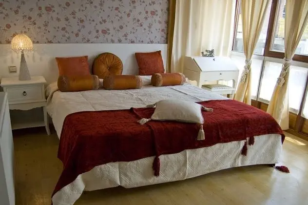 Tek Büyük Yataklı Oda (Private Jacuzzi Access)