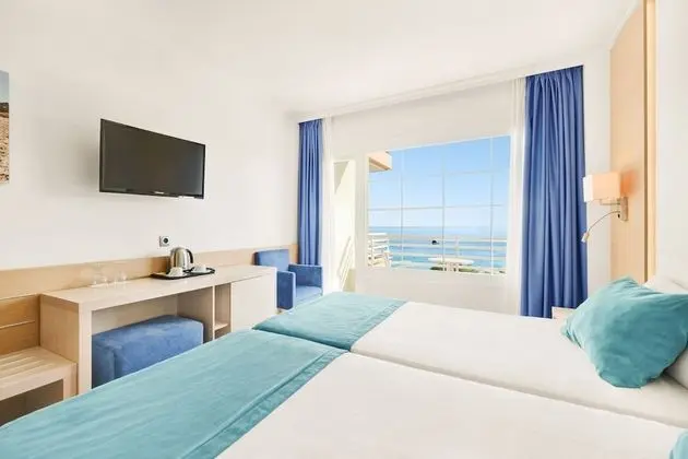 Tek Büyük Yataklı Oda, Balkon, Deniz Manzaralı