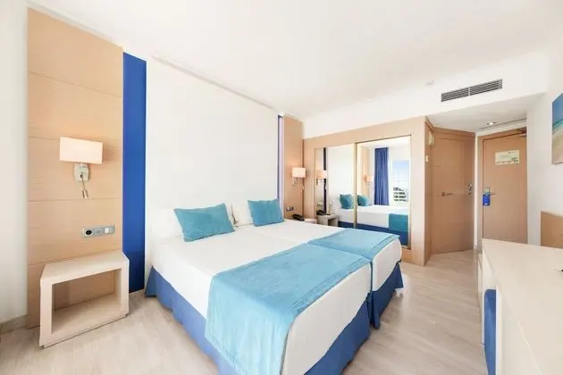 Tek Büyük Yataklı Oda, Balkon, Deniz Manzaralı