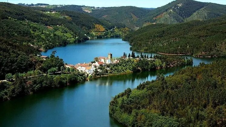 Kır Evi, 1 Büyük (Queen) Boy Yatak