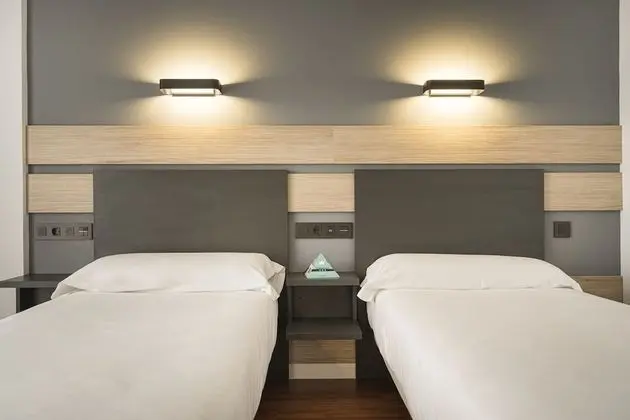 Standard Tek Büyük veya İki Ayrı Yataklı Oda