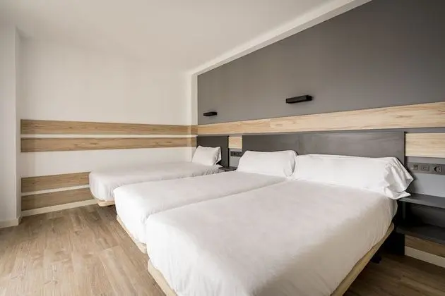 Tek Büyük Yataklı Oda (with extra bed)