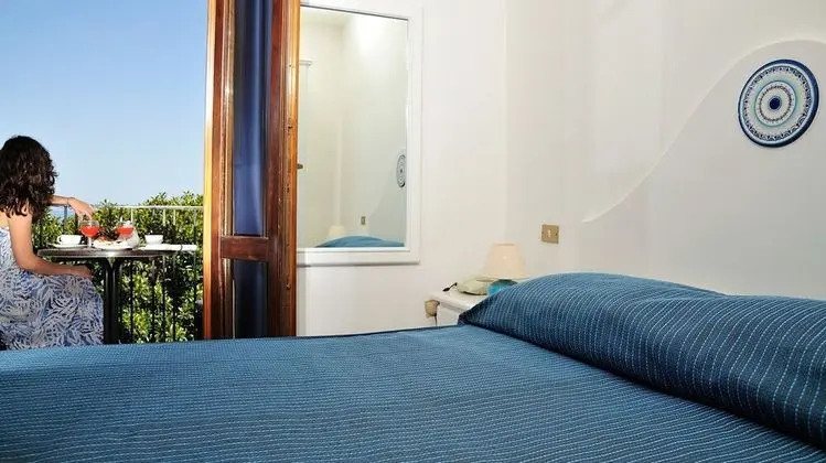 Tek Büyük Yataklı Oda, Deniz Manzaralı