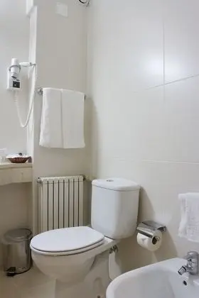 Büyük Yataklı Tek Kişilik Oda