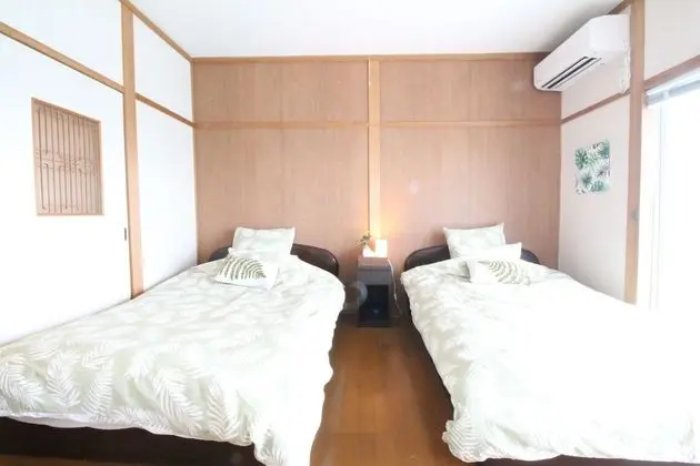 Ev (Private Vacation)