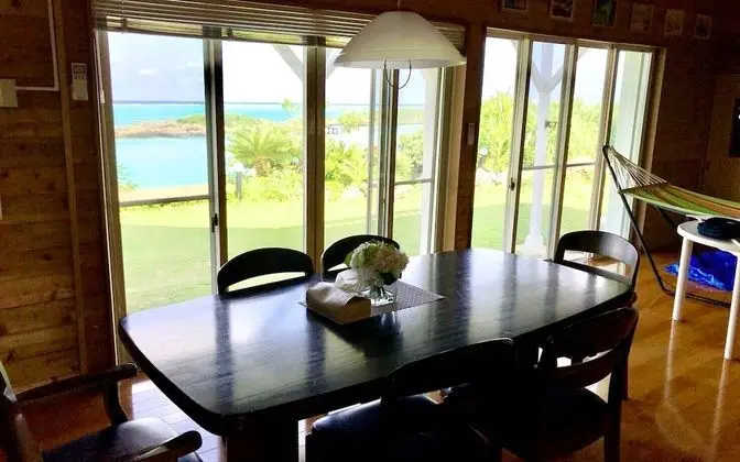 Ev (Private Vacation)