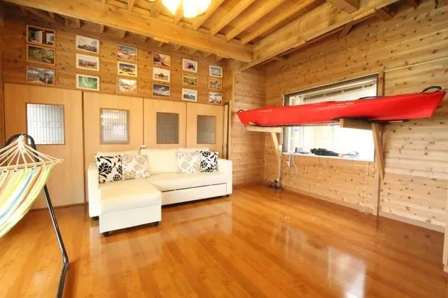 Ev (Private Vacation)