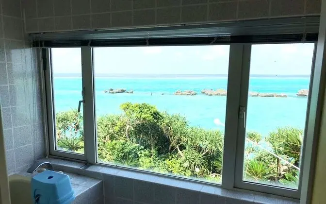 Ev (Private Vacation)