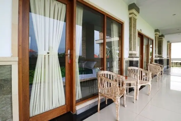 Deluxe Oda, Sigara İçilmez