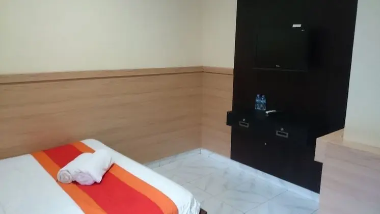 Standard Tek Büyük Yataklı Oda